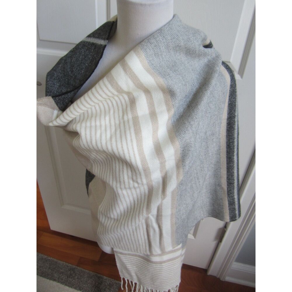 NEW CALVIN KLEIN GRAY - BEIGE & BLACK  FRINGED SCARF SUPER SOFT LARGE SIZE 24x76 - Picture 3 of 5